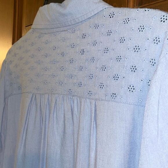 Denim&Co Tops - Denim & Co. Naturals Linen Blend Eyelet Yoke Shirt XL Blue Haze Hi- Low Hem EUC